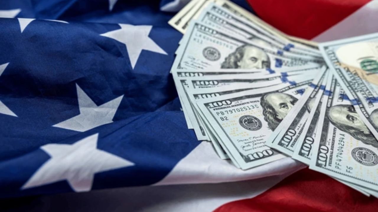 US Dollar and Flag